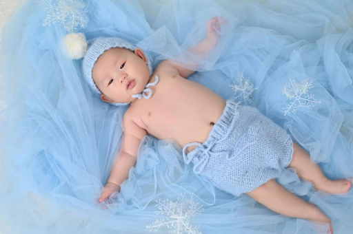 敦煌孕妇在家站着分娩